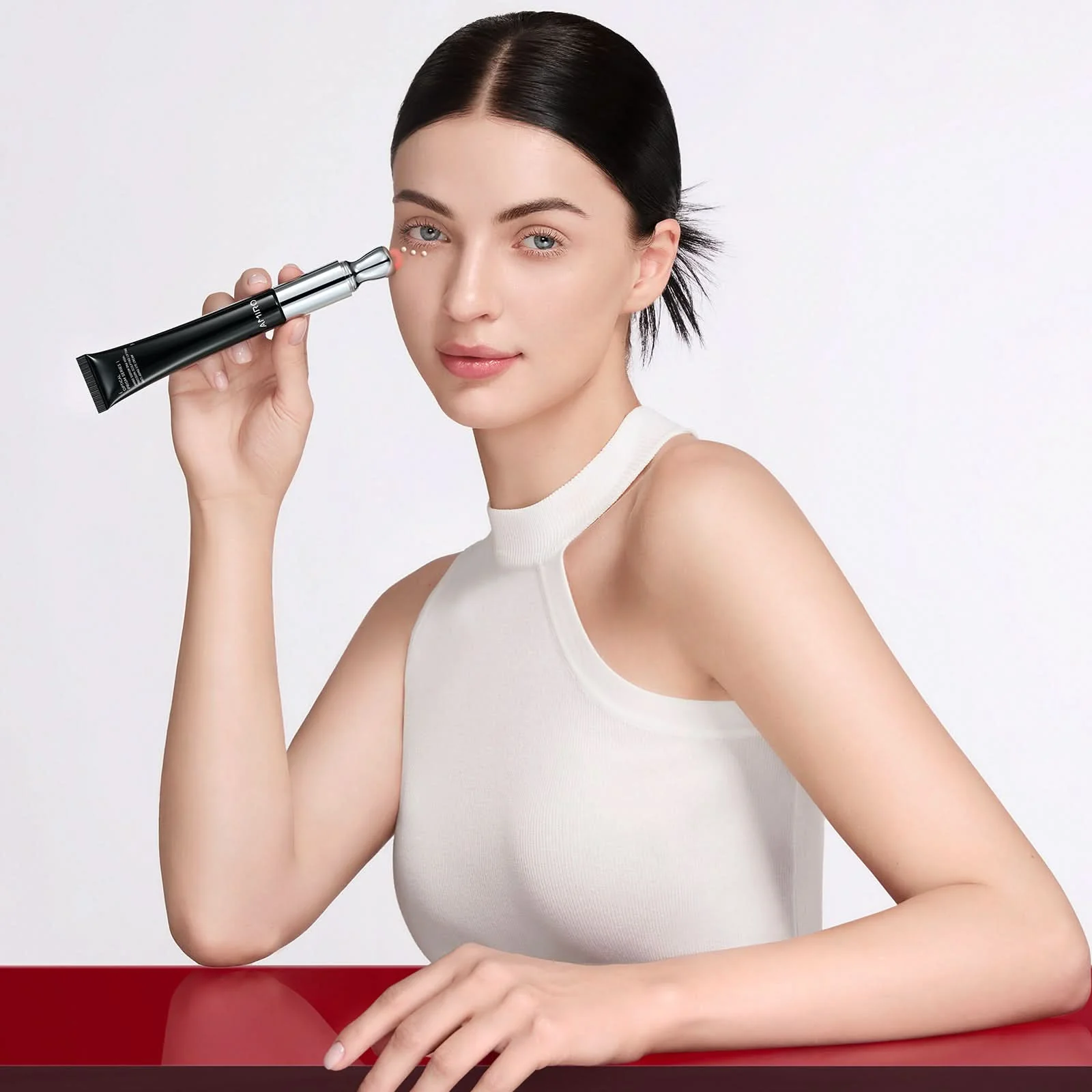 AMIRO EyeGlow Red Light & Microcurrent Eye Cream - Image 11